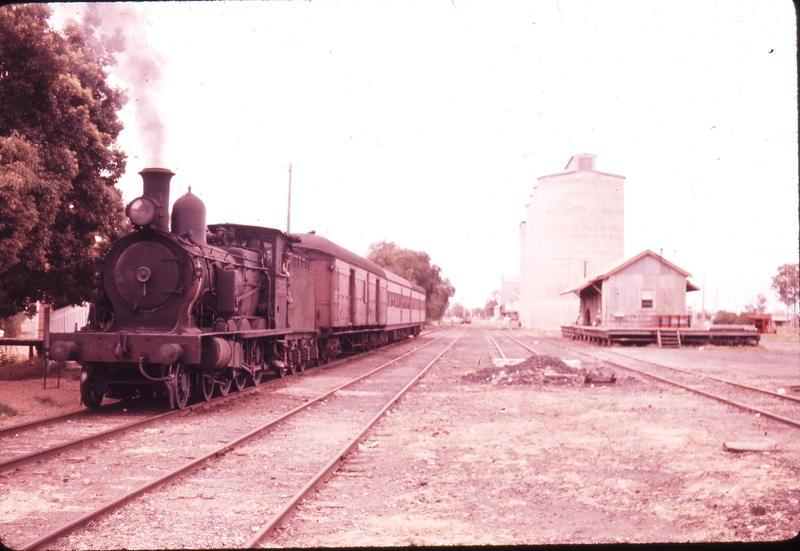 100975: Gilgandra Up Coonamble Mail 3098T