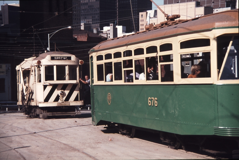 112863: Latrobe Street Museum Station Dveiation Swanston Street end Eastbound ARE Special X2 676 and Eastbound Scrubber No 8