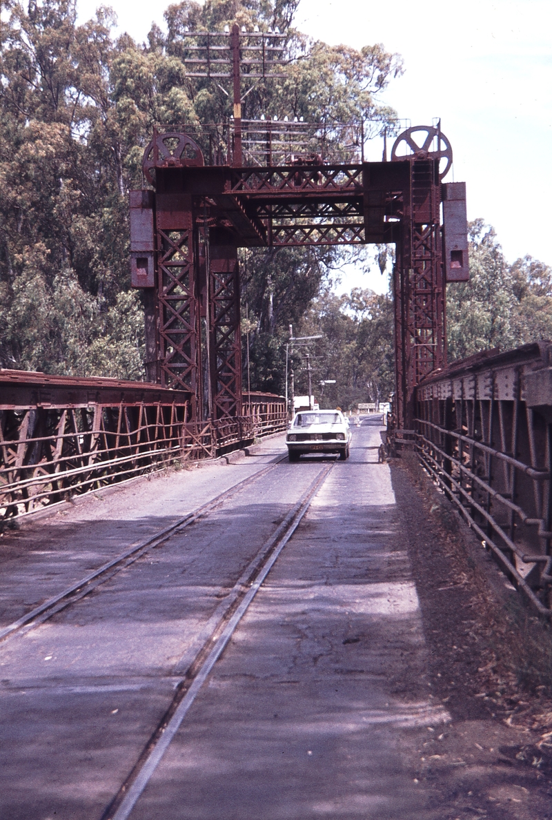 113298: Tocumwal Murray River Bridge Looking towards Victoria