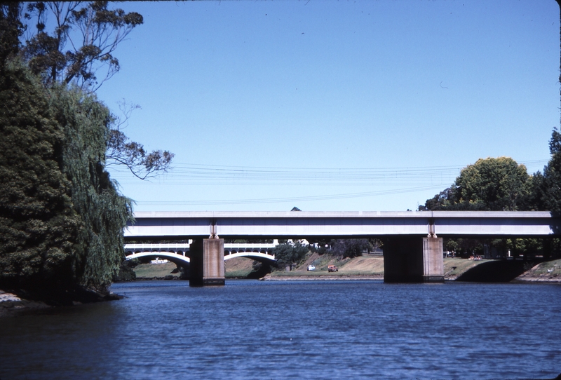 115206: Cremorne Bridge Looking Upstream
