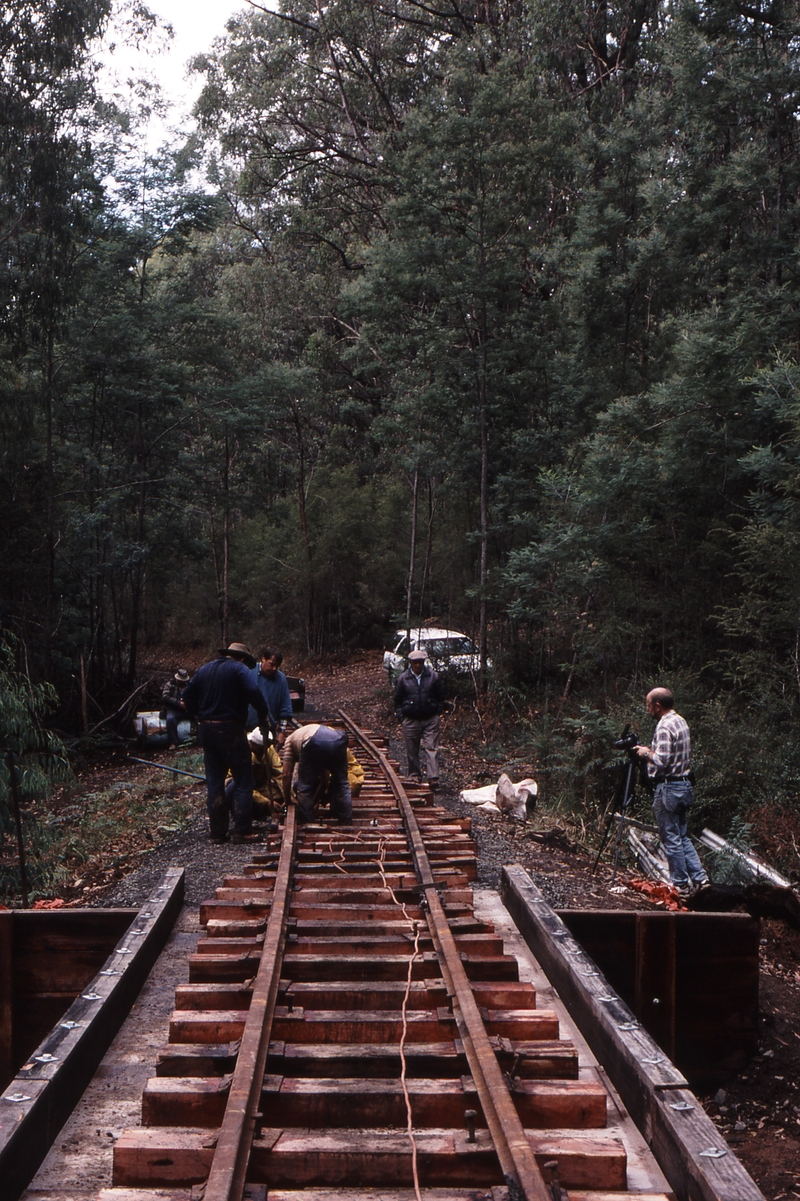 119804: Wright Bridge Looking East