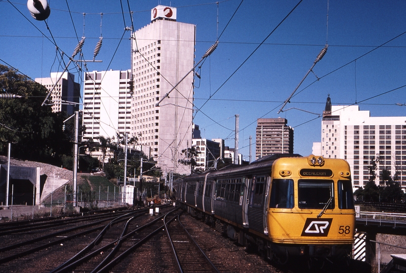 120155: Roma Street Up Suburban Set 58 leading