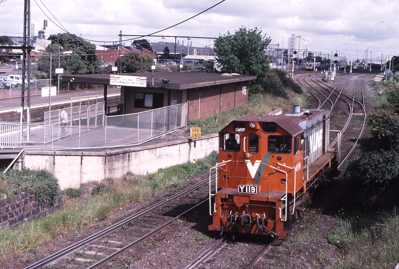 121170: West Footscray Junction Up Light Engine Y 119