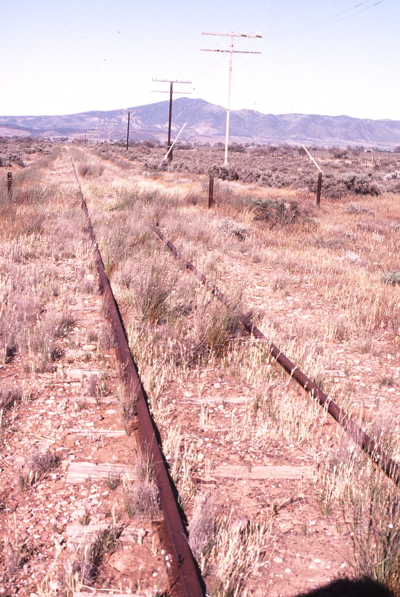 122718: First Level Crossing North of Stirling North looking towards Quorn