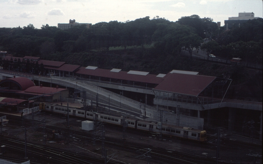 127693: Roma Street Suburban Train viewed from 'Holiday Inn'