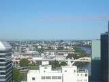 135246: South Brisbane Up 6-car Suburban Train taken from Hotel Room