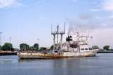 400635: Yarra opposite Victoria Dock Chinese Tug with A J Wagglen Dock in tow off to China (later lost at sea), Photo Michael Venn